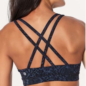 Lululemon Energy Bra
Nouveau Mach Blue Black